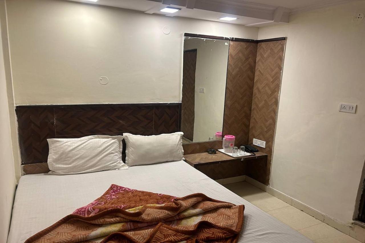 Shree Lodge Near New Delhi Railway Station, Paharganj Bagian luar foto
