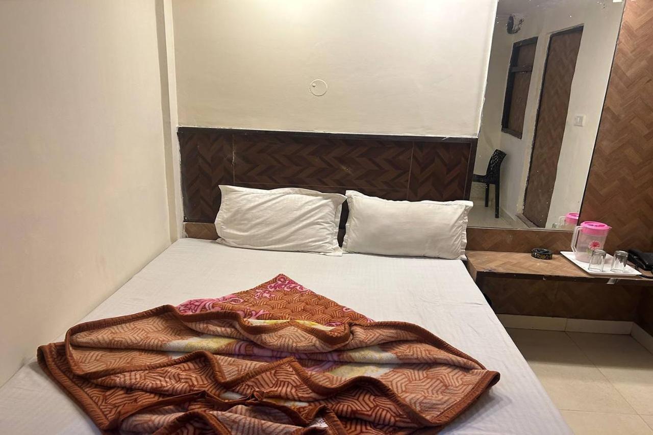 Shree Lodge Near New Delhi Railway Station, Paharganj Bagian luar foto